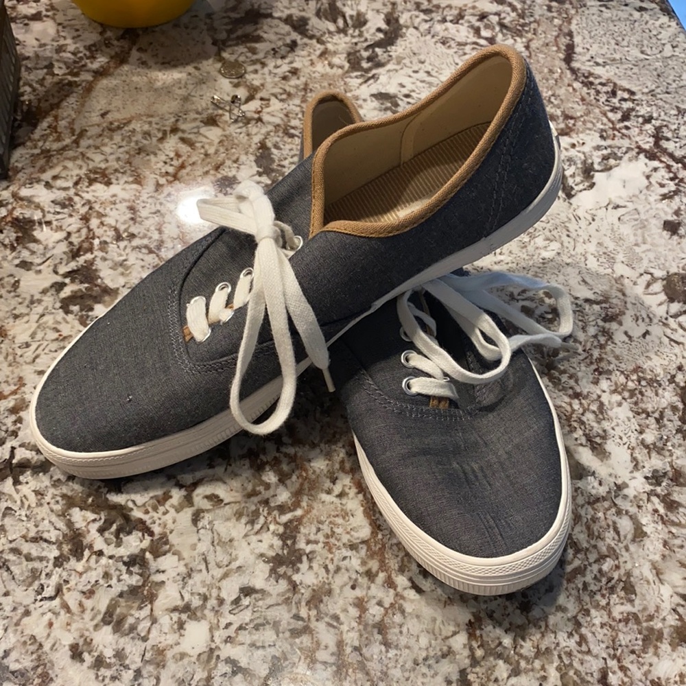 American eagle shoes. Size 9 1/2